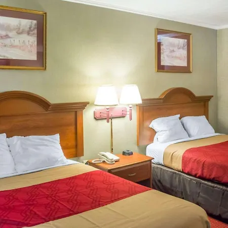 Econo Lodge Newton Falls